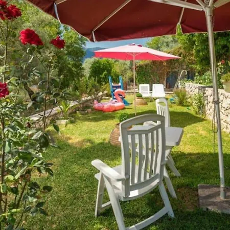 Thea Family 4 * Geni (Lefkada)